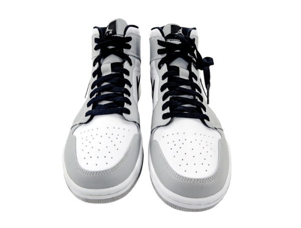 NIKE Air Jordan 1 Mid